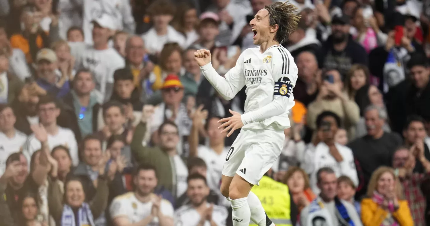 Modric goal helps Real Madrid move level on points with Barcelona at the top of Spanish league