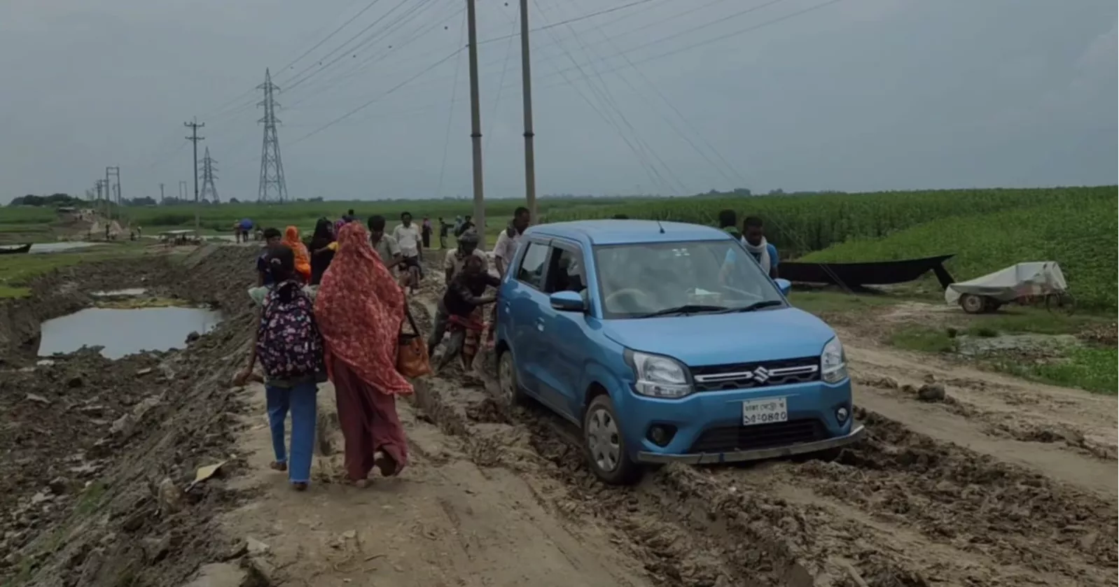 No bridges, endless sandbanks: Kushtia char residents face daily ordeal