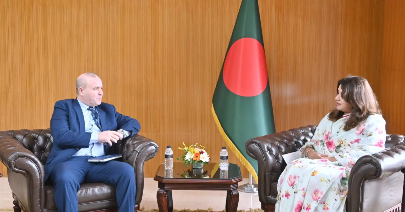 Shama Obaed thanks Algeria for cooperation in hydrocarbons sector     