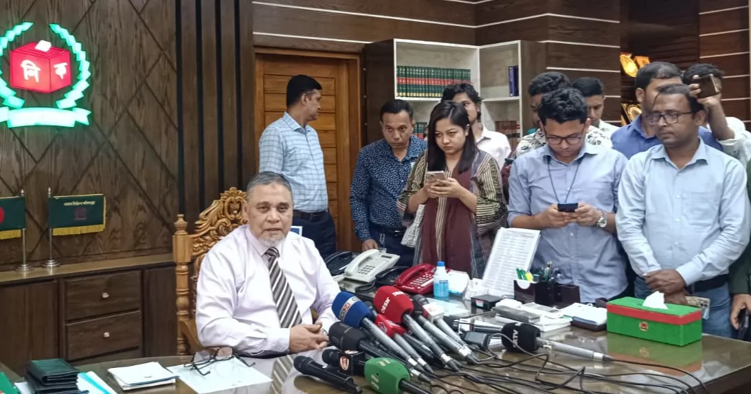 No discussion on election date with Chief Adviser: CEC