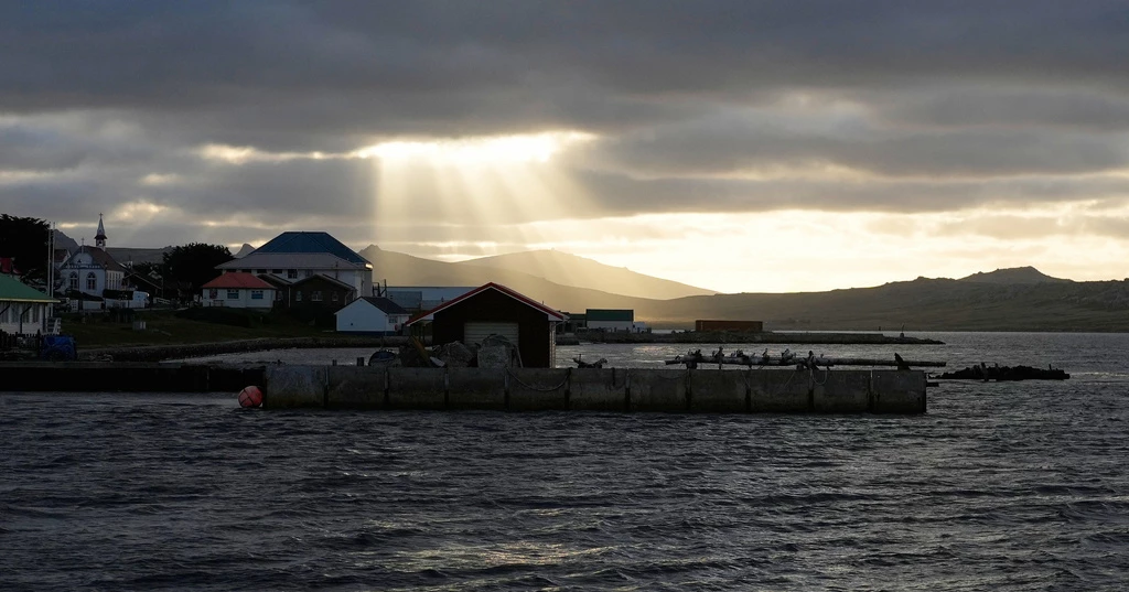 Argentine judge orders halt to Falklands oil project as tensions with Britain rise