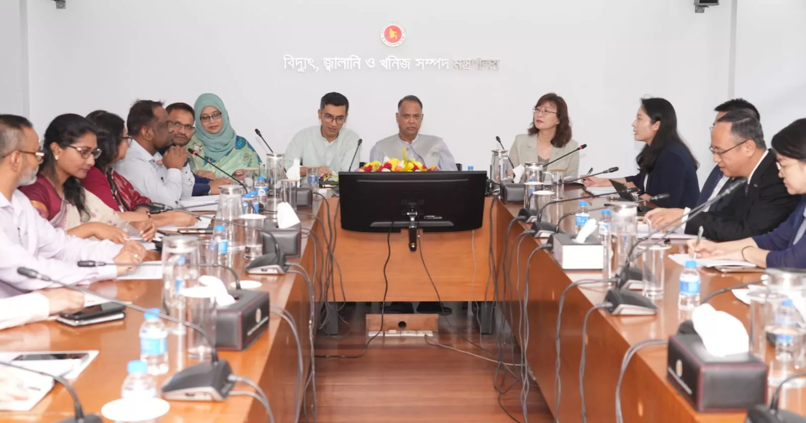 Bangladesh, China Exim Bank discuss funding for power grid upgrades, green energy expansion