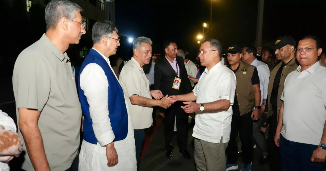 Tarique arrives in Chattogram to visit Durga Puja mandap