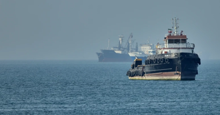 US fires at Iranian tanker amid Trump pressure on Iran for deal