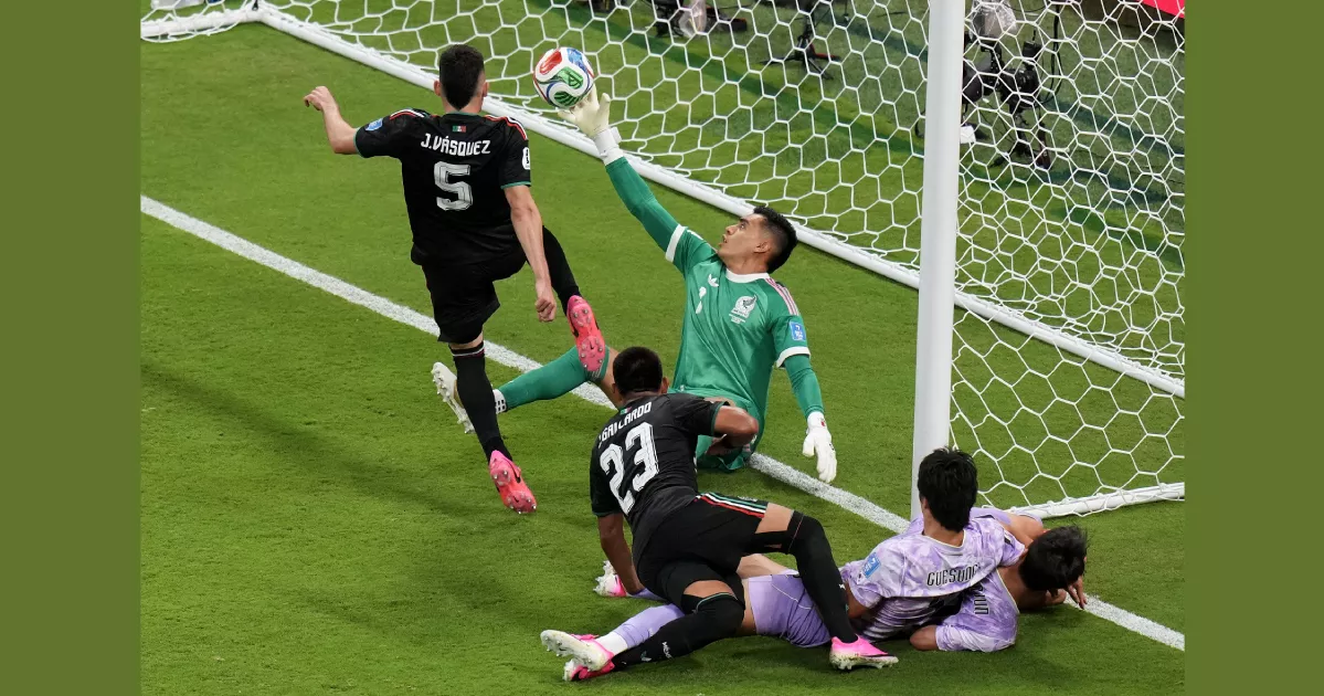 Mexico first to reach World Cup knockouts after 1-0 win over South Korea
