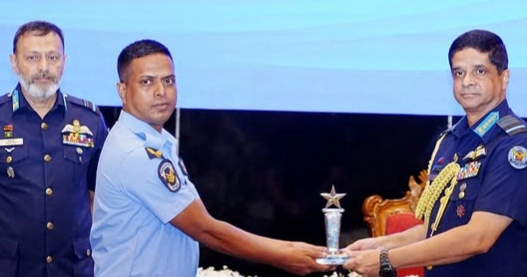 Trophy, certificate award ceremony for best airmen, MODC (air) personnel held at BAF