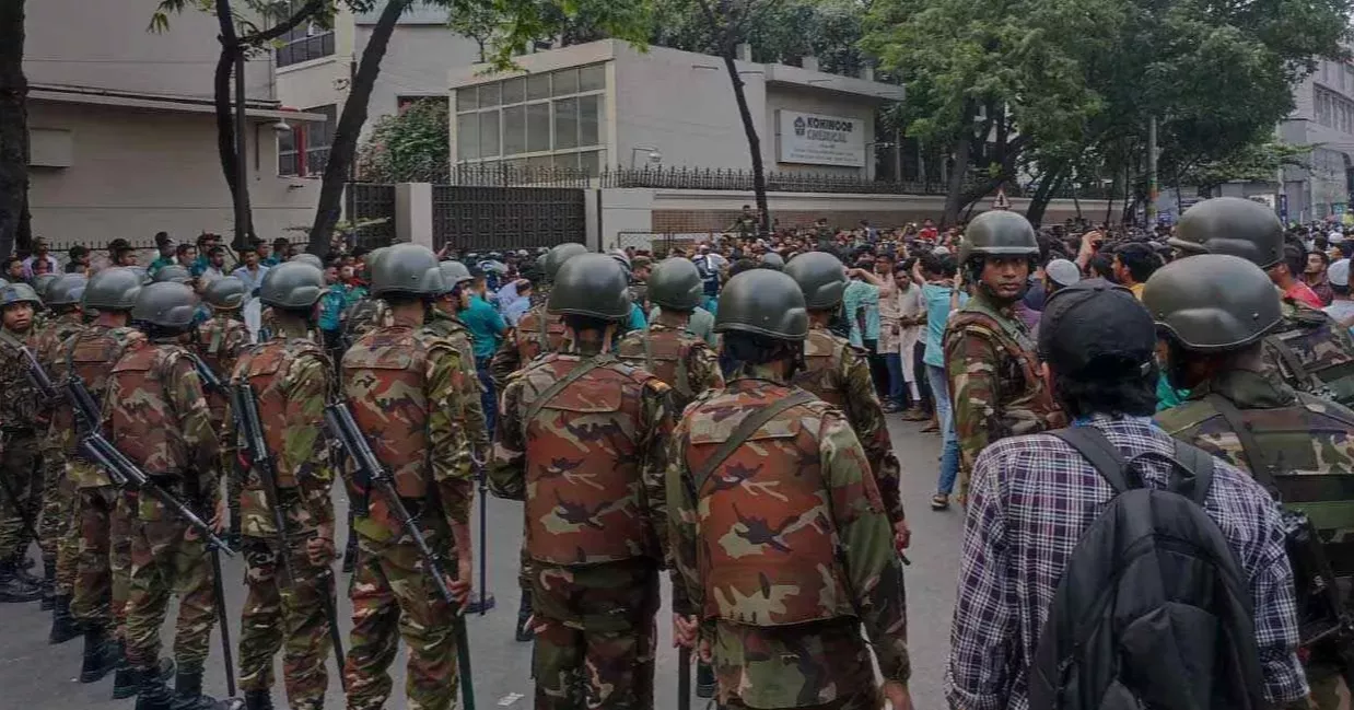 Workers block Tejgaon road halting vehicular movement