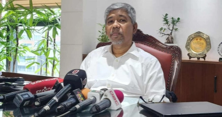 Forget protests and move forward: NBR chairman tells staff as work resumes