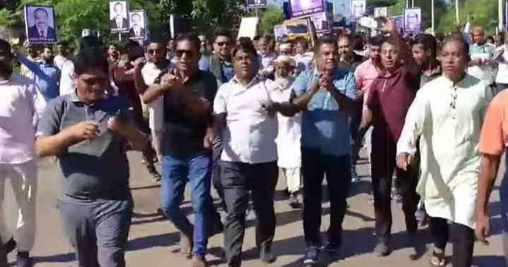 Cancellation of Aslam Chy’s candidacy: Supporters block highway in Ctg