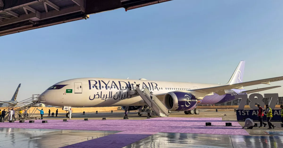Saudi Arabia reopens airport as Houthi attacks continue