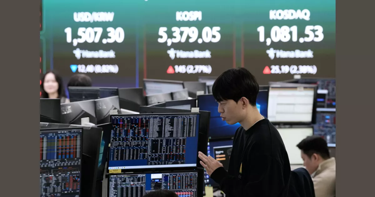 Asian stocks rise moderately amid oil price surge