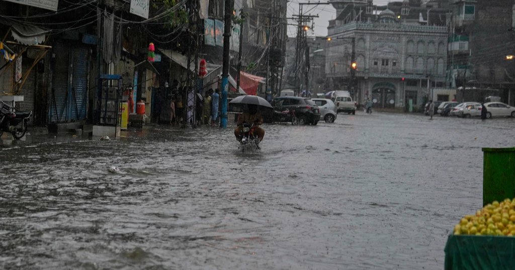 Heavy monsoon rains kill 54 in Pakistan