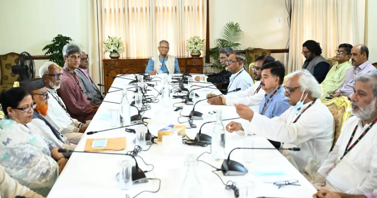 Prof Yunus sees signs of conspiracies, wants more visible unity  