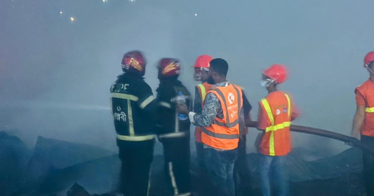 Massive fire at Kalshi slum brought under control after two-hour effort ...