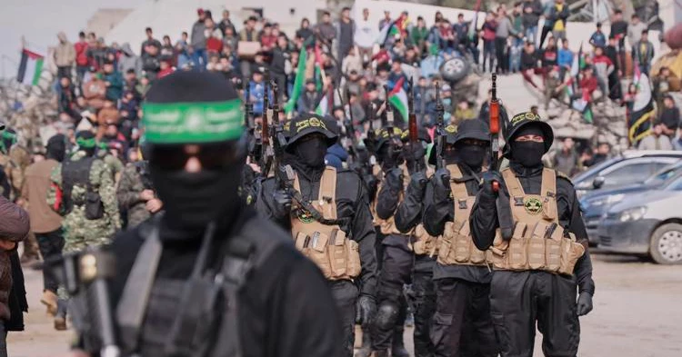 Hamas releases 4 Israeli soldiers in exchange for 200 Palestinian prisoners
