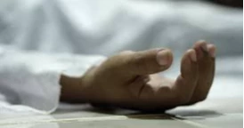 Unidentified man dies as train hits him at Moghbazar level crossing