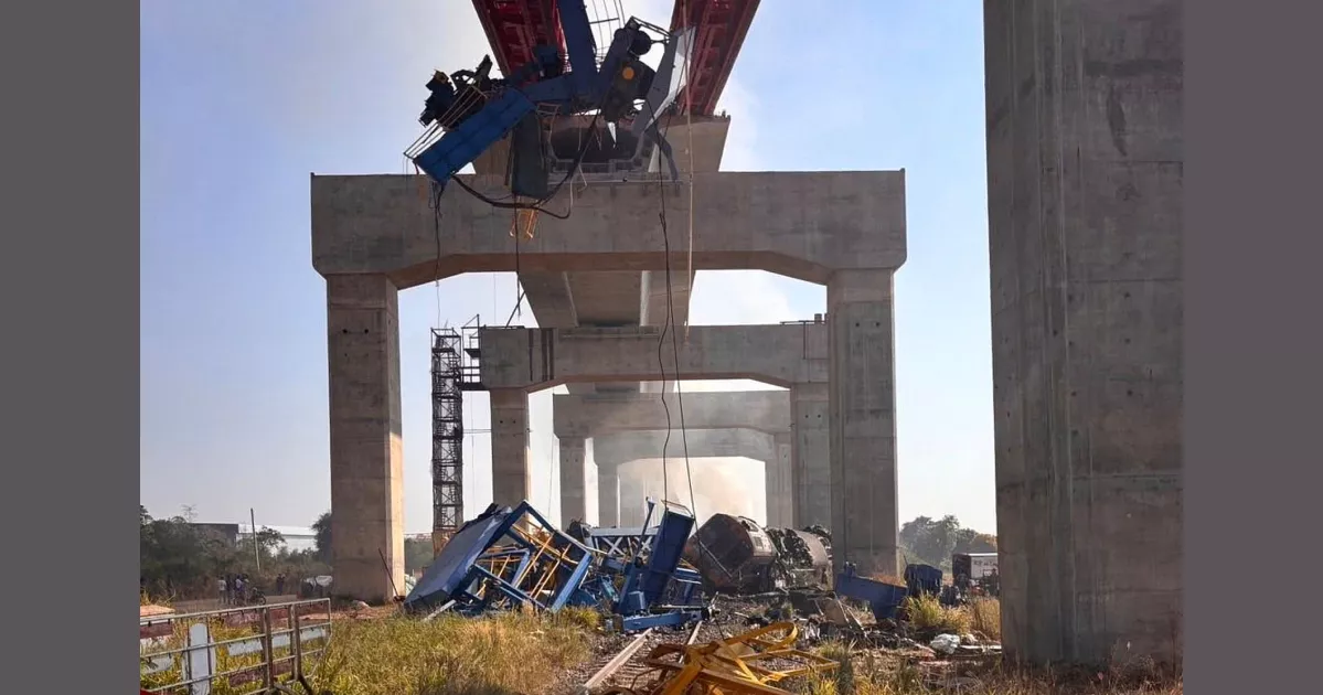 At least 22 killed as crane collapses on train in Thailand