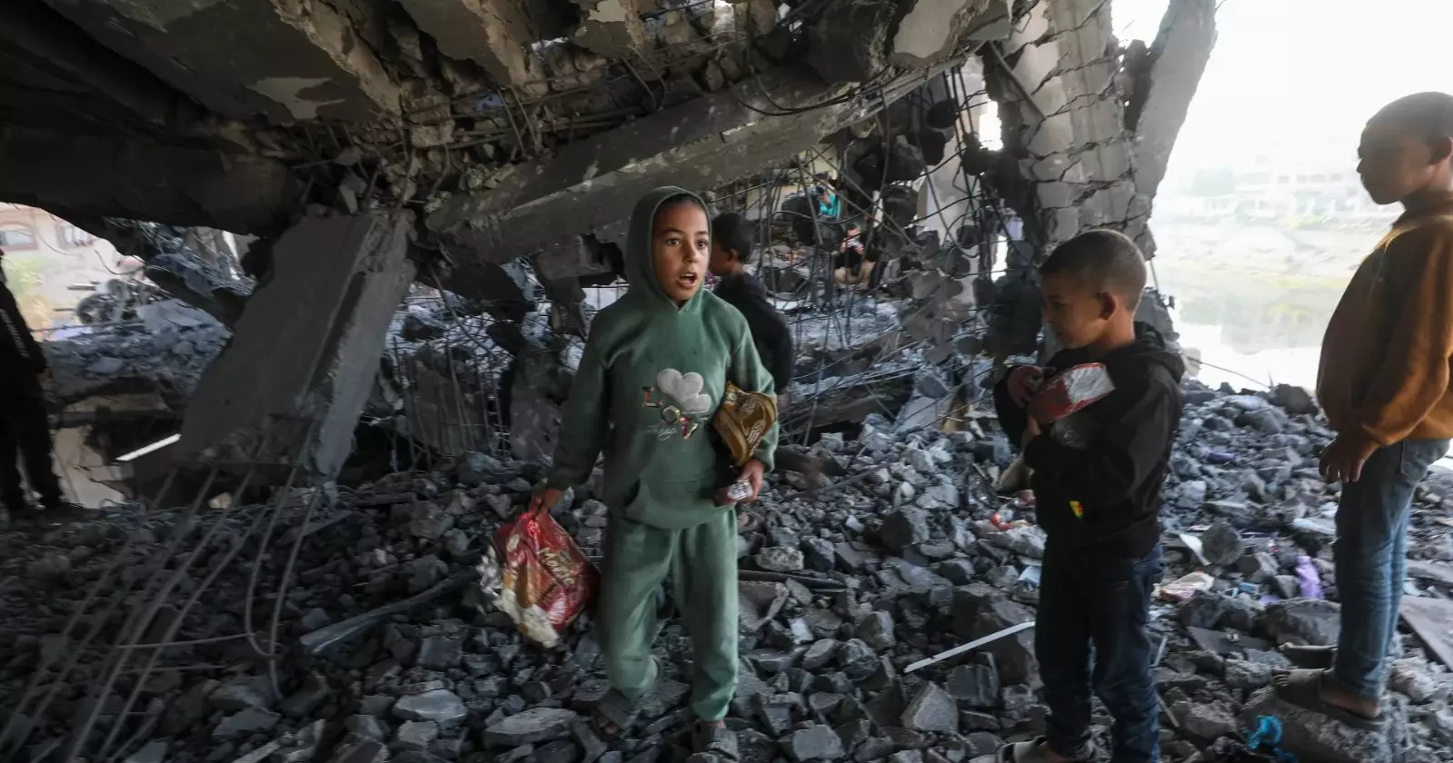 Israeli air strikes kill 5 in Gaza, including child