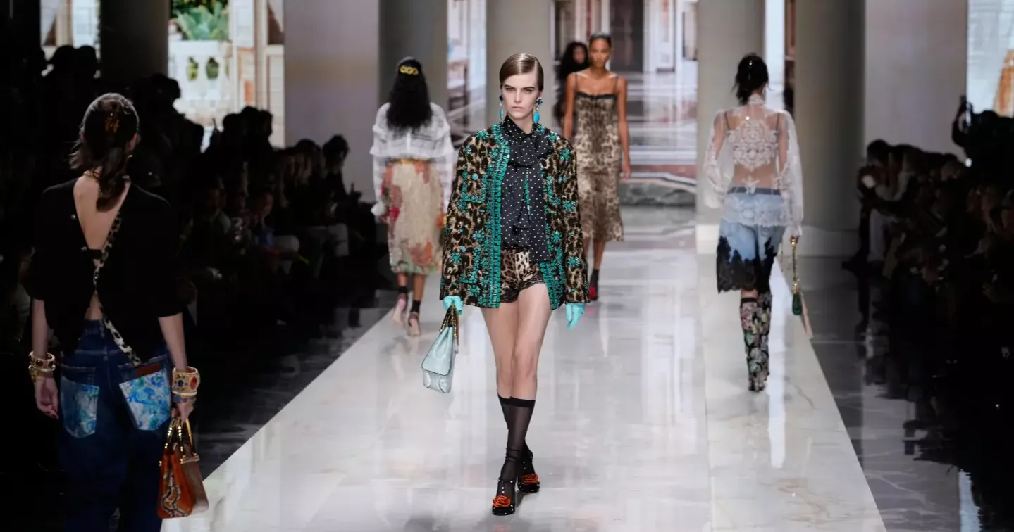 Jennifer Lopez brings diva glamour to Dolce & Gabbana Milan show