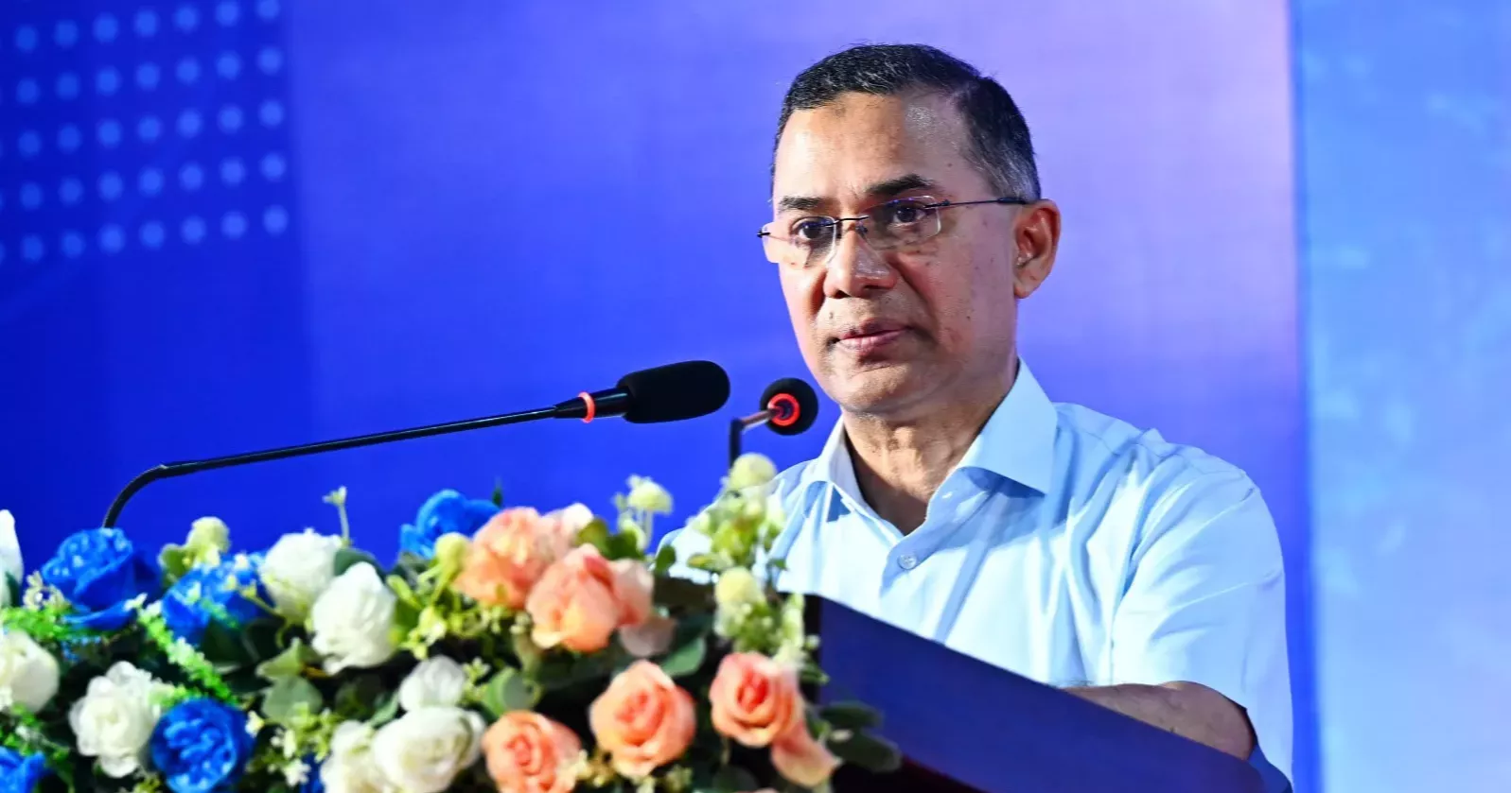 PM urges doctors not to let politics affect professional duties