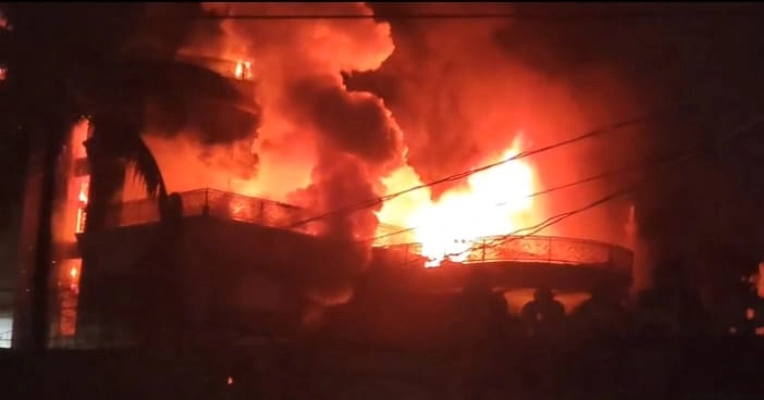 House of ex-Dhaka-18 MP Habib Hasan’s brother set ablaze in Uttara