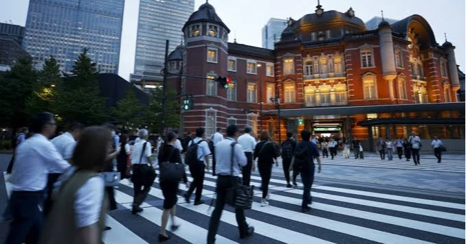 Japan's jobless rate ticks up to 2.5 pct in August