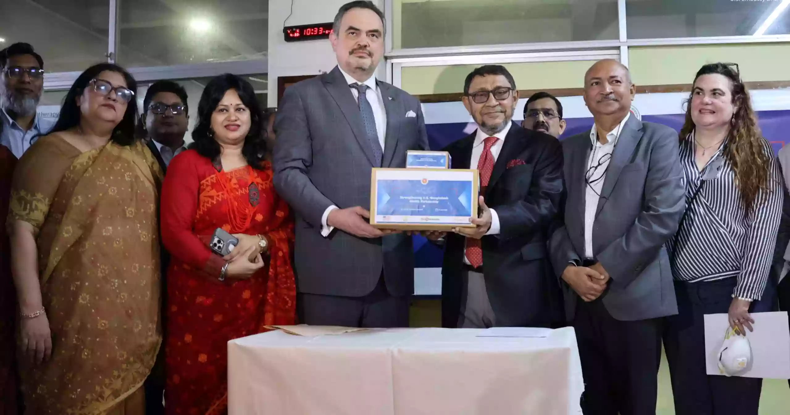 US donates 600,000 TB testing kits, 11,000 pediatric drugs to Bangladesh