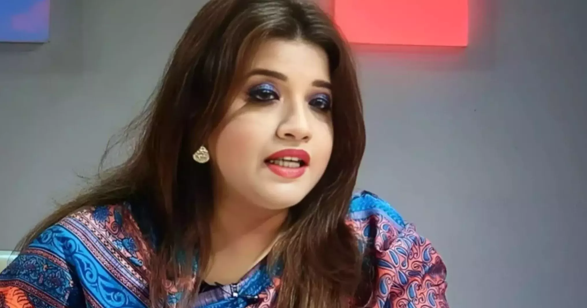 Hasina would have to land in jail if surrenders: Shama Obaed