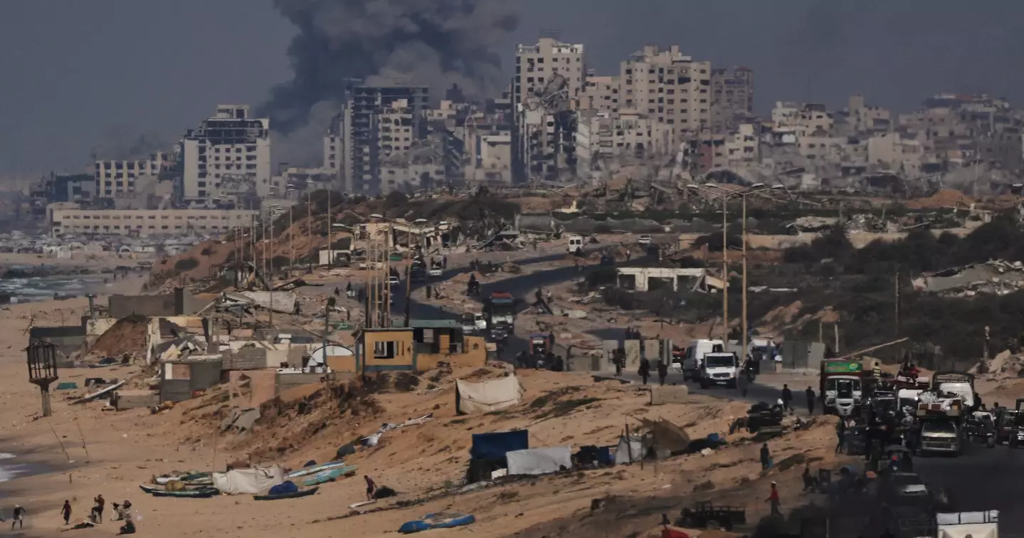 Hamas to review Trump’s Gaza peace plan as global support builds