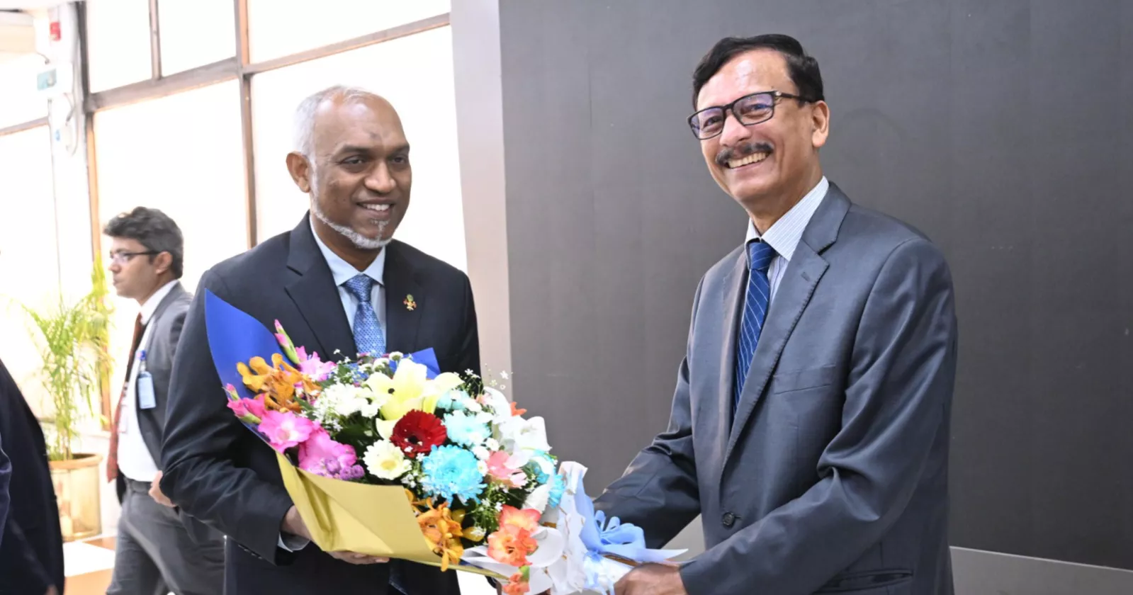 Maldives President Muizzu arrives in Dhaka