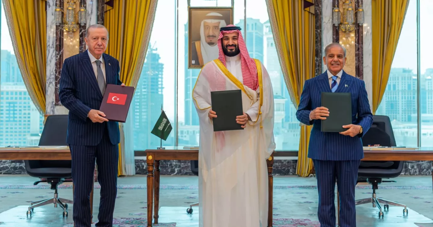 New Pakistan-Saudi-Turkey defense pact ‘purely defensive’ and open to others: Ishaq Dar