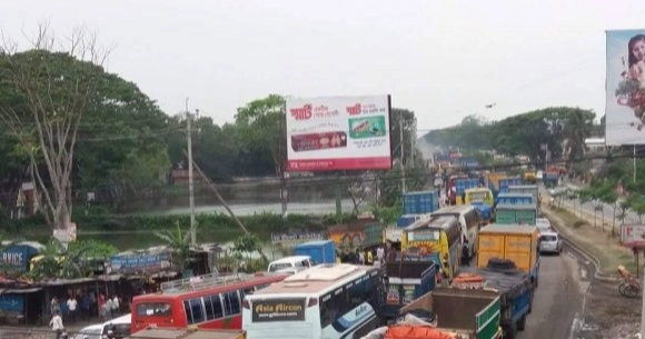 Over 20-km tailback on Dhaka-Chattogram highway in Cumilla