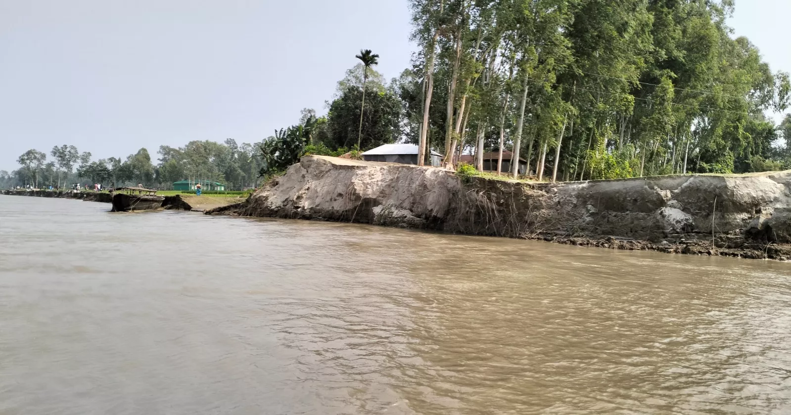 Severe Brahmaputra erosion leaves hundreds homeless in Kurigram