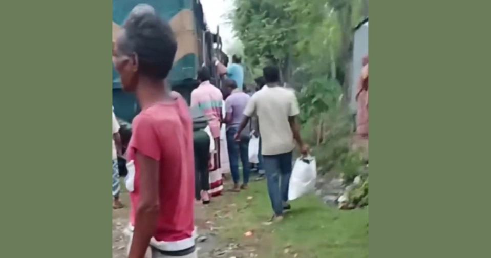 Train hits trolley in Chapainawabganj, killing its driver