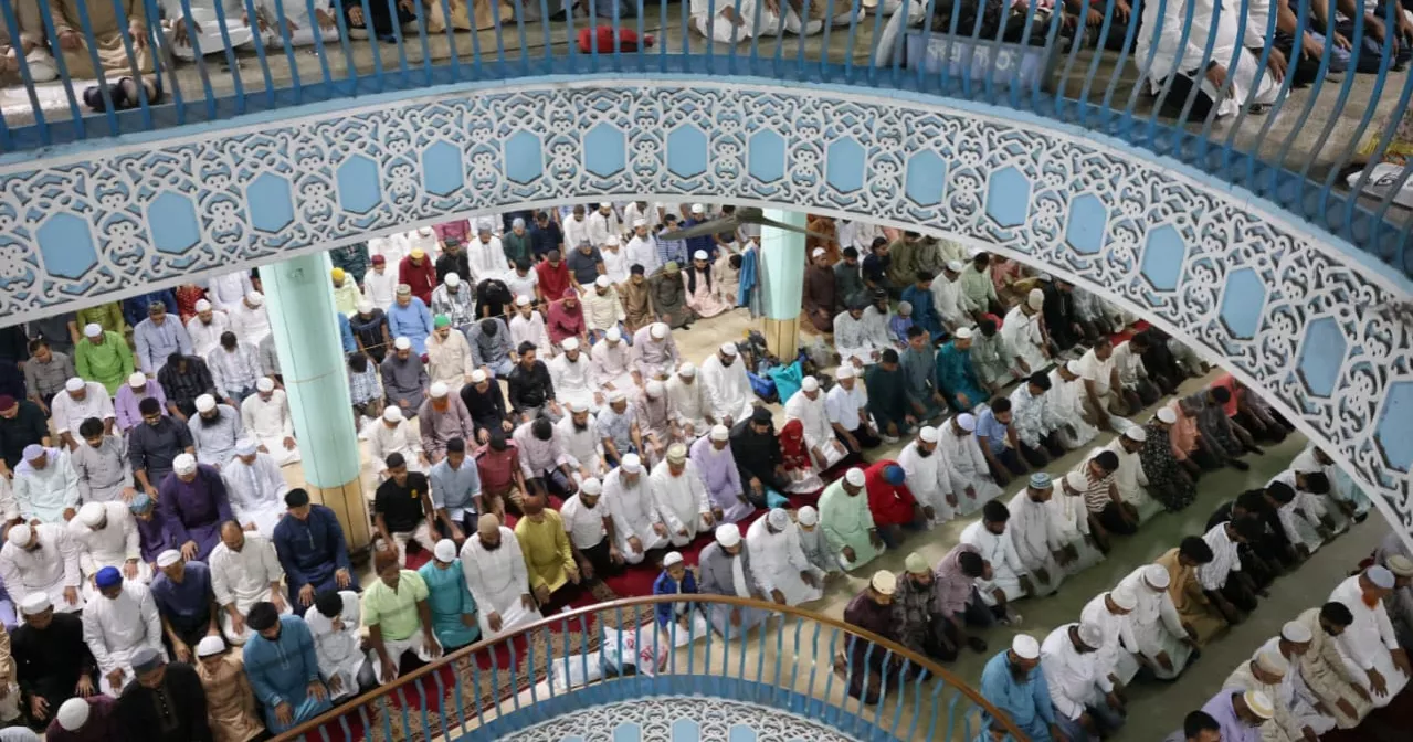 Jumatul Wida prayers offered at mosques across Bangladesh