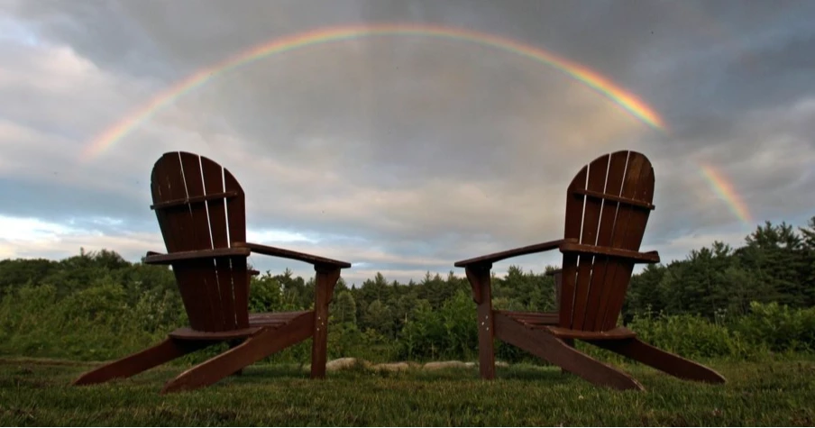 Creating a simple garden sanctuary for year-round relaxation