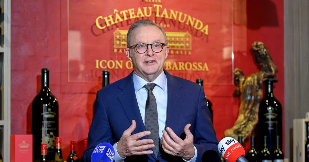 Australian PM Albanese begins China visit with focus on trade