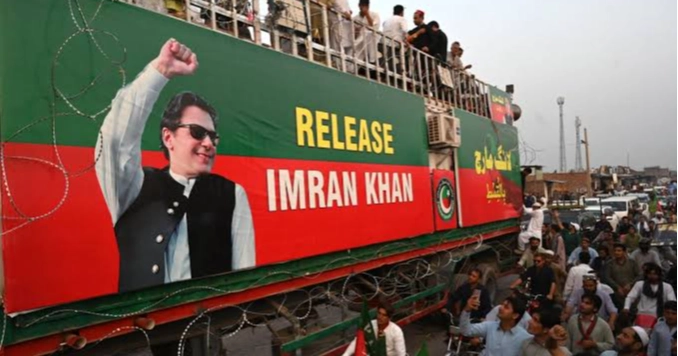 Pakistan suspends Khan’s party-led provincial government ahead of planned march
