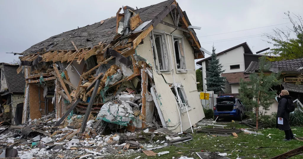 Ukraine, Russia signal readiness for new peace talks as major differences persist