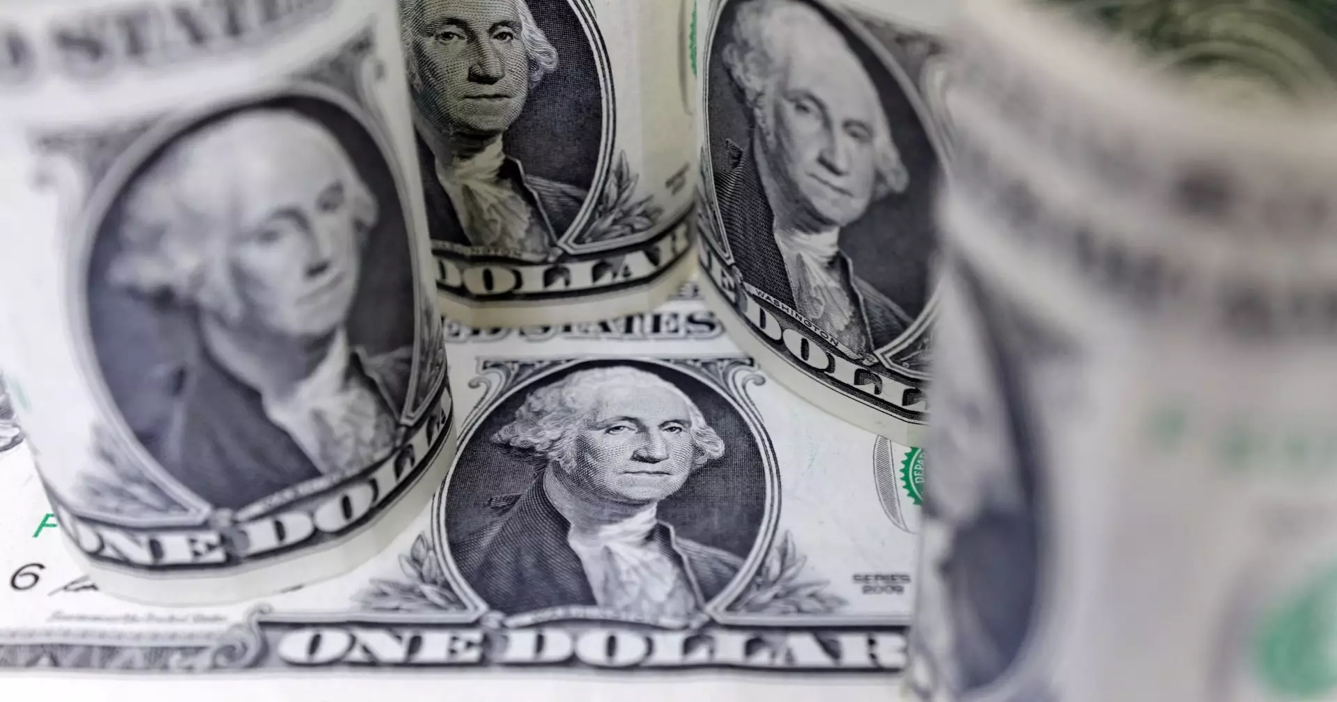 Middle East crisis pushes dollar rate to Tk 123 for import LCs