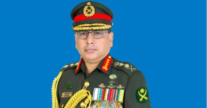 Army chief returns home after performing Hajj