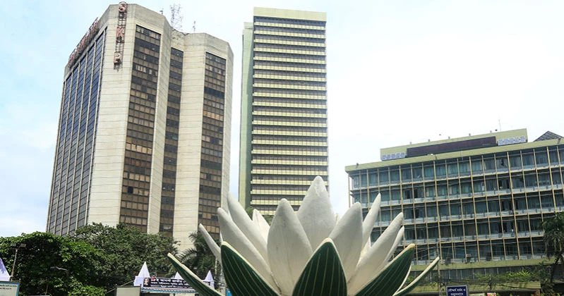 Govt borrowing jumps 619%, raising private credit strain in Bangladesh