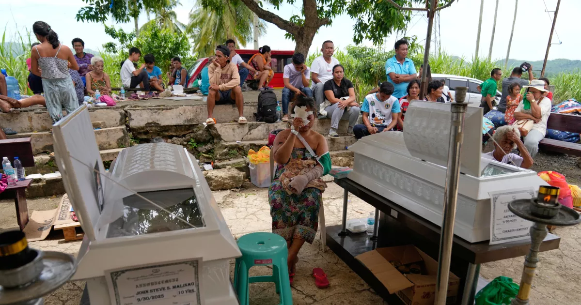 Philippines earthquake: Death toll climbs to 72