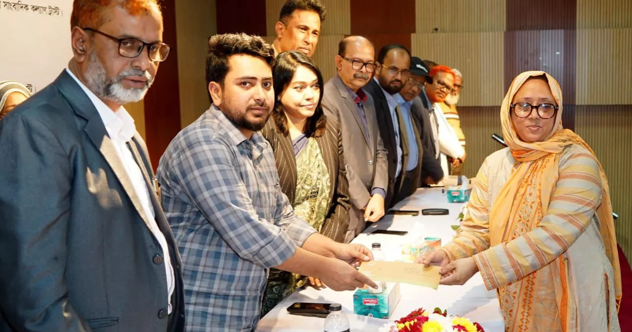 No government pressure on media: Adviser Nahid