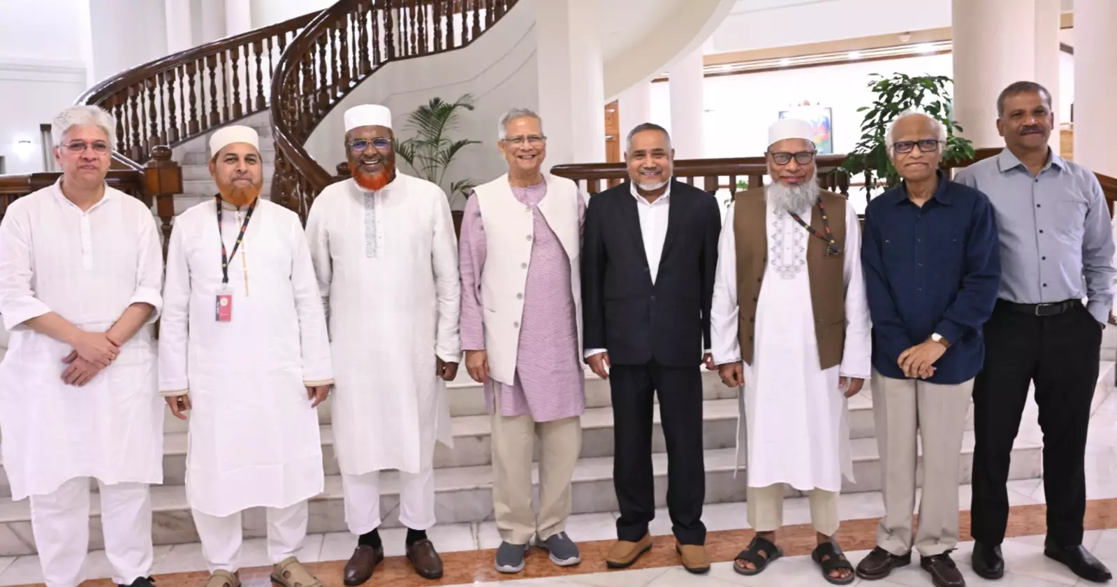 Prof Yunus seeks cooperation from political parties for peaceful Feb polls