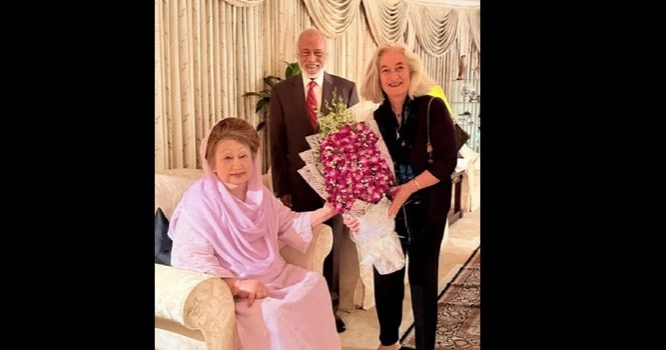 Outgoing French envoy meets Khaleda