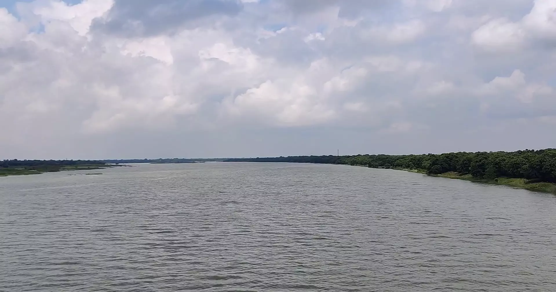 Low-lying areas in Chapainawabganj inundated as rivers swell