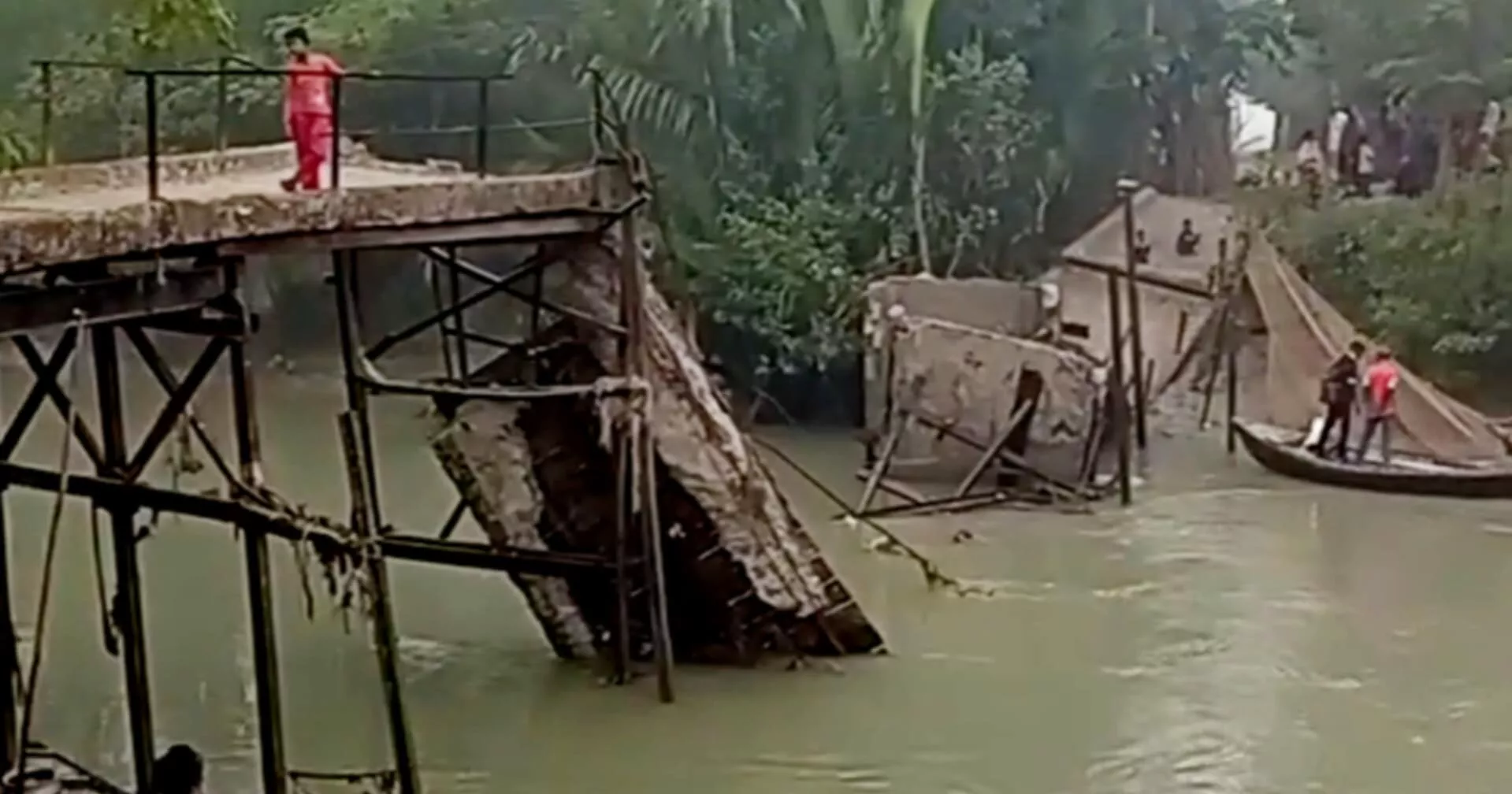 Bridge collapse in Barguna causes severe commute disruption for 10 Villages