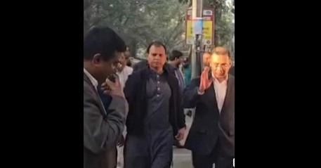 Tarique Rahman takes a quiet walk to BNP’s Gulshan office
