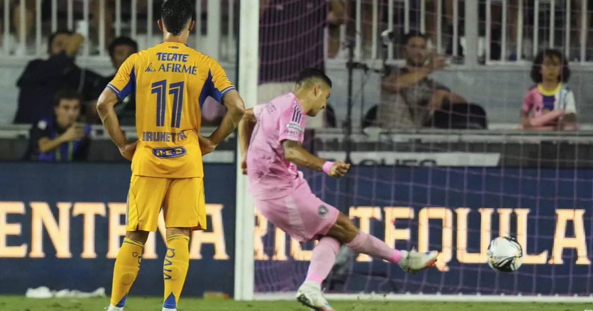 Suarez’s brace helps Inter Miami edge Tigres 2-1 in Messi’s absence